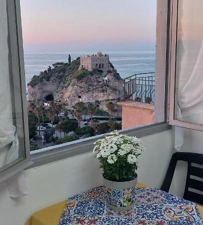 Appartement La Finestra Sul Mare à Tropea Extérieur photo