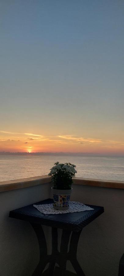 Appartement La Finestra Sul Mare à Tropea Extérieur photo